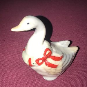 Takahashi vintage red wreath goose